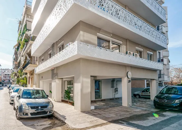 Brand New Building Deluxe Apartments With Parking Nearby Train